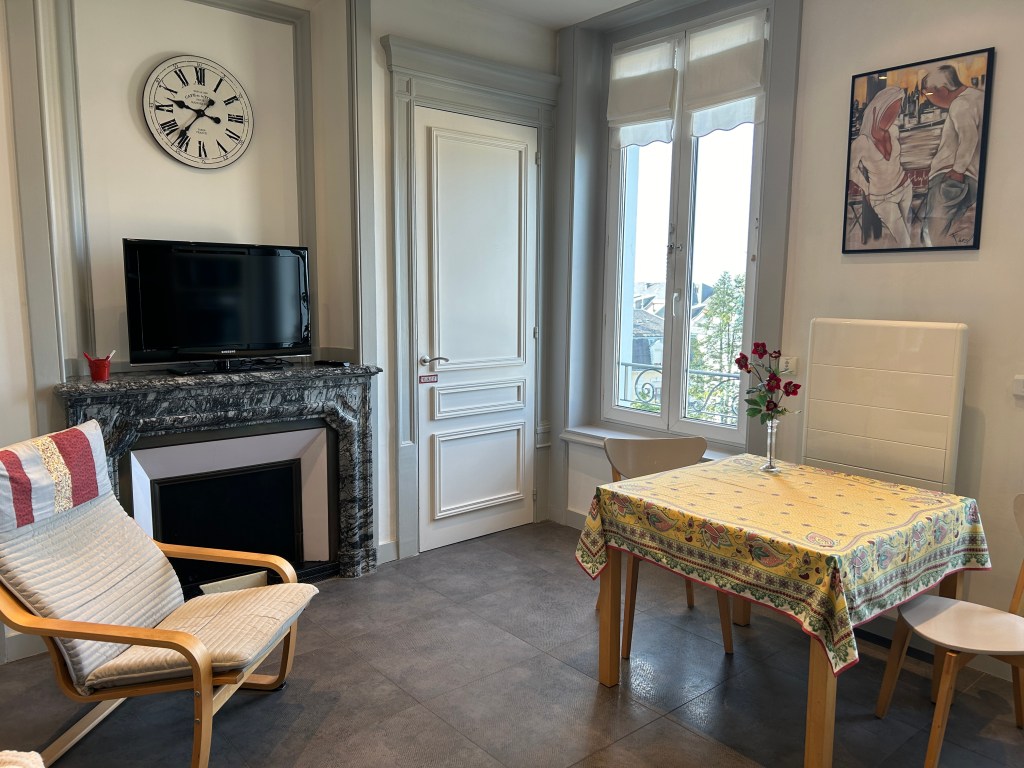 Pièce principale (Coin salon)